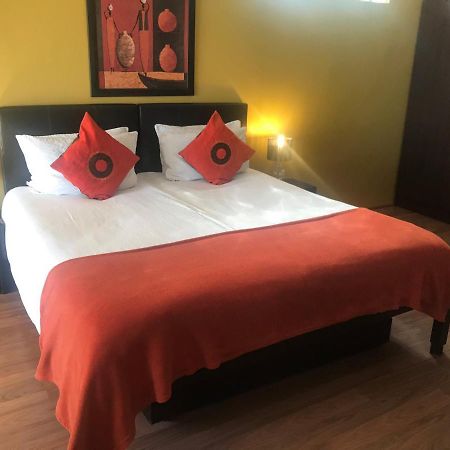 Haus Holzapfel Otel Beaufort West Dış mekan fotoğraf