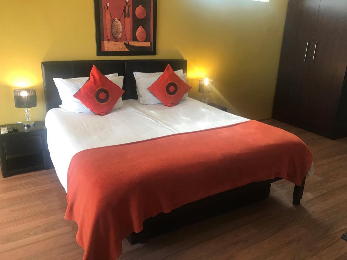 Haus Holzapfel Otel Beaufort West Dış mekan fotoğraf