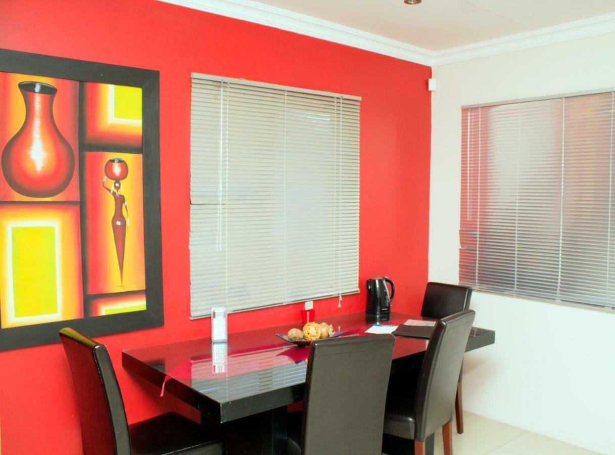 Haus Holzapfel Otel Beaufort West Dış mekan fotoğraf