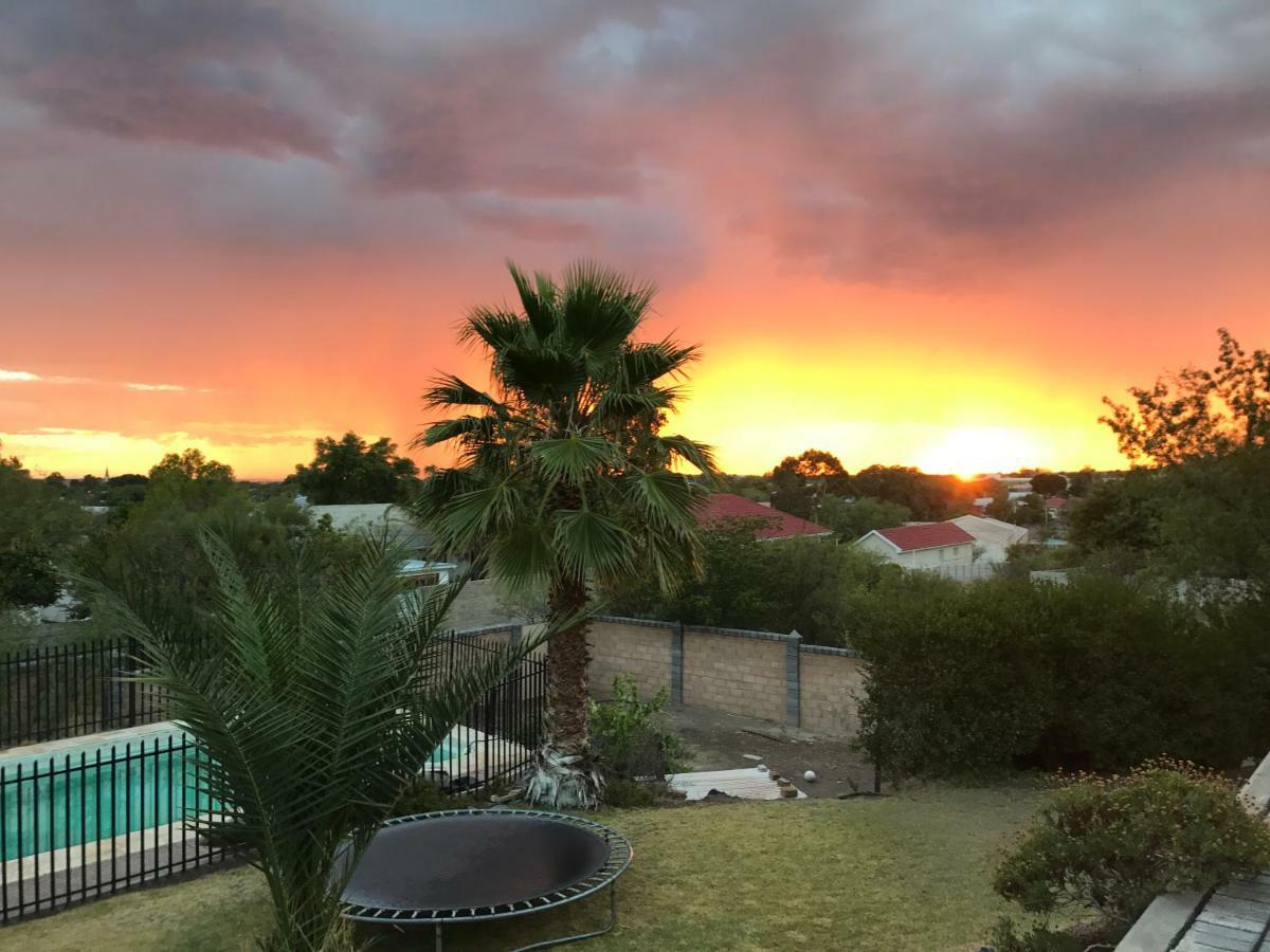 Haus Holzapfel Otel Beaufort West Dış mekan fotoğraf