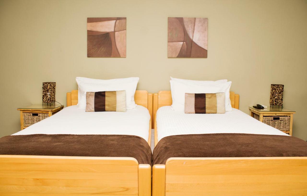 Haus Holzapfel Otel Beaufort West Dış mekan fotoğraf