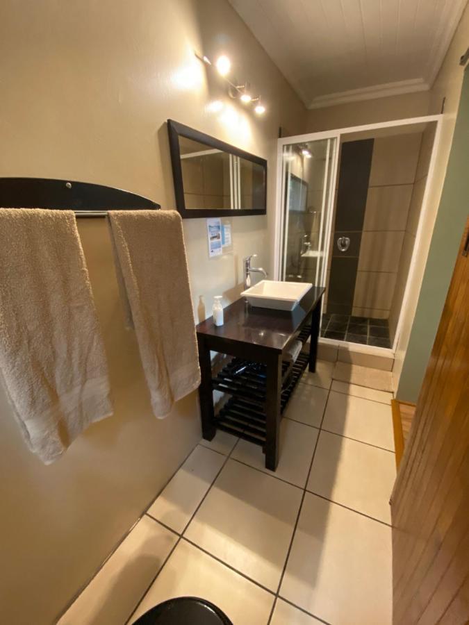 Haus Holzapfel Otel Beaufort West Dış mekan fotoğraf