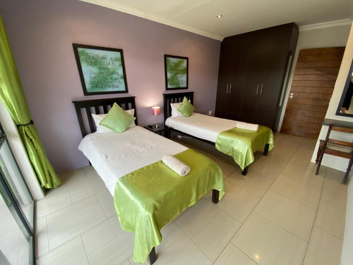 Haus Holzapfel Otel Beaufort West Dış mekan fotoğraf