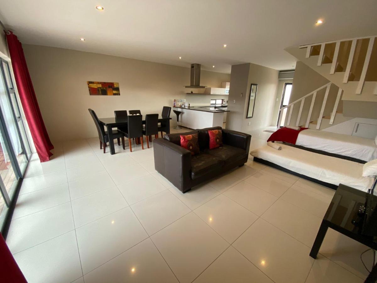 Haus Holzapfel Otel Beaufort West Dış mekan fotoğraf